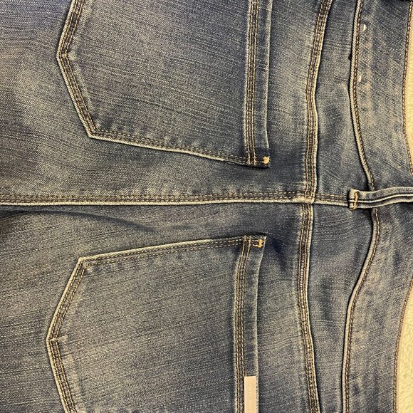 WHITE HOUSE BLACK MARKET Skinny Ankle Jeans - Picture 6 of 9